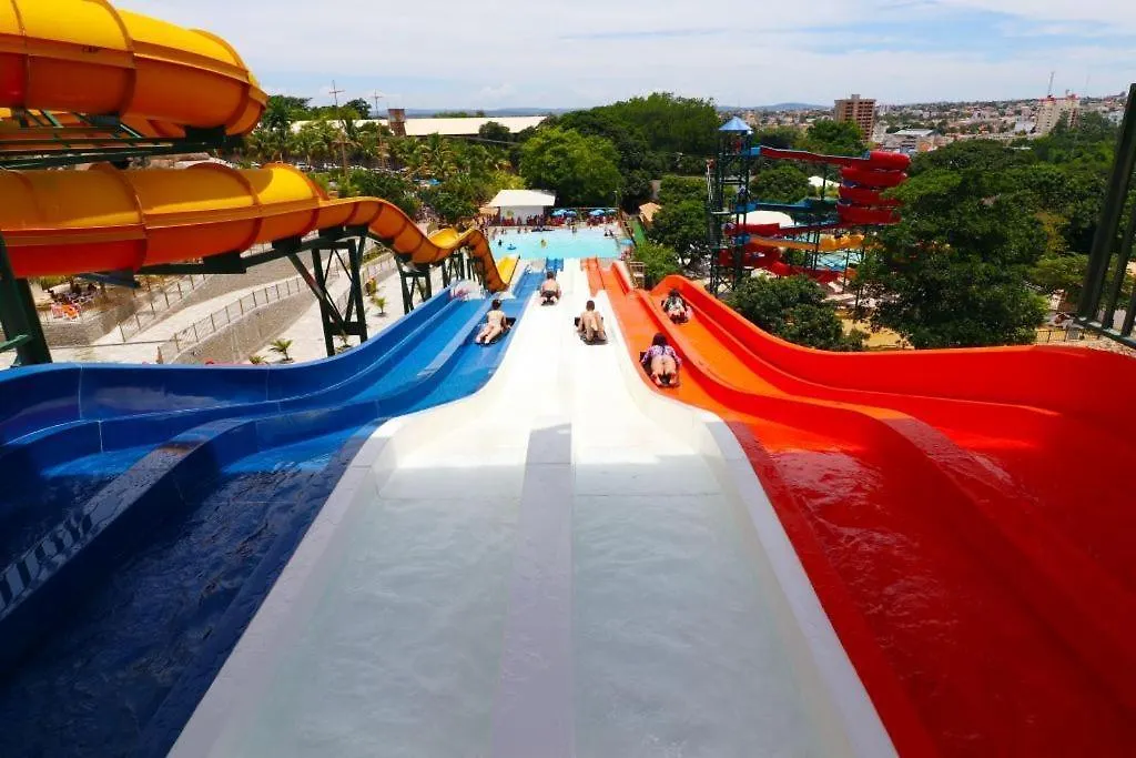 Diroma Resort / Splash E Acqua Park Caldas Novas
